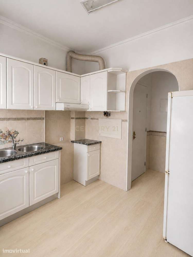 Apartamento T2 na Mina – Amadora | Localização de excelência junto ao-16