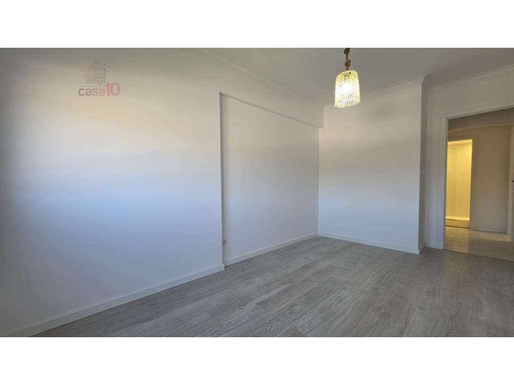 Apartamento T3 renovado para venda em São Marcos-11