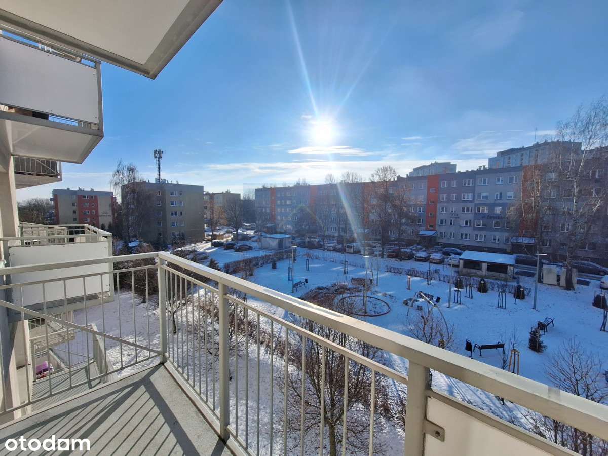 Jasne mieszkanie z dużym balkonem – Raków-9