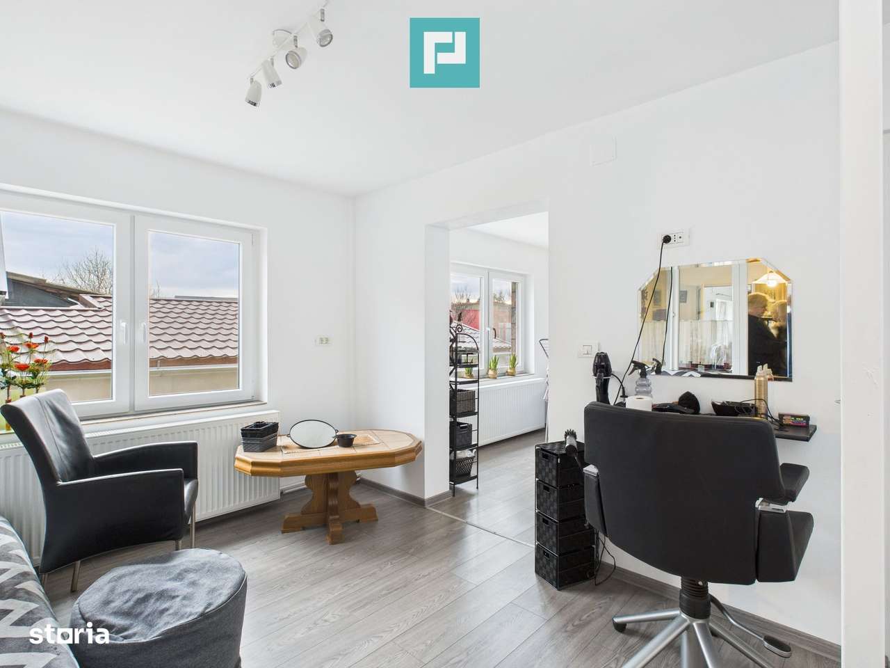 Casă cu 4 camere în Curtici pentru investiții - Imagine principală: 2/16