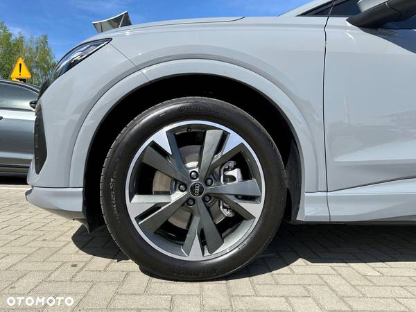 Audi Q4 - 5