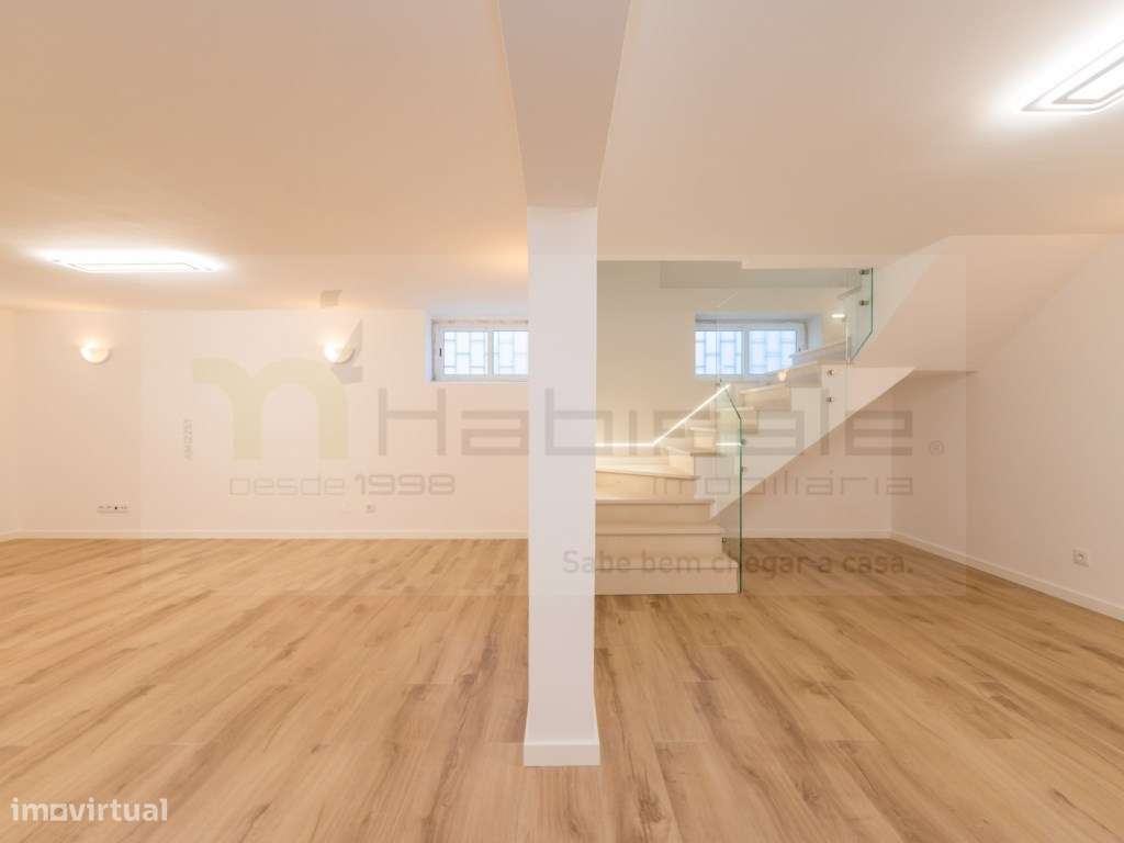 T3 Duplex, Totalmente Remodelado, com 135 m² | Murtal - Parede-33