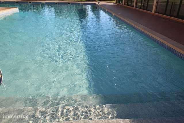 ARRENDA-SE T1- Totalmente equipado -Condomínio fechado Portimão - Grande imagem: 2/12