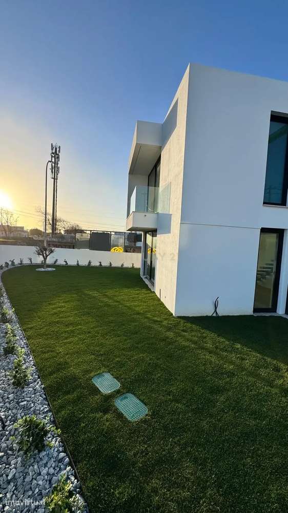 Moradia de Luxo T4 com Piscina - Sintra/Magoito-37