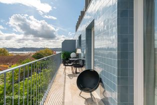 Apartamento T2 com varanda e estacionamento em Belém, Lisboa