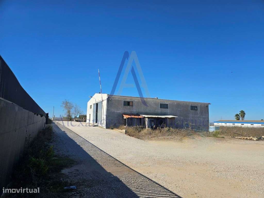 ARMAZÉM À VENDA - ZONA INDUSTRIAL | 5.500 m² DE TERRENO-16