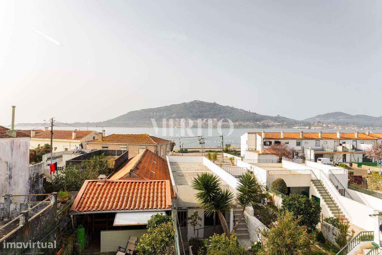 Moradia com Alojamento Local-20