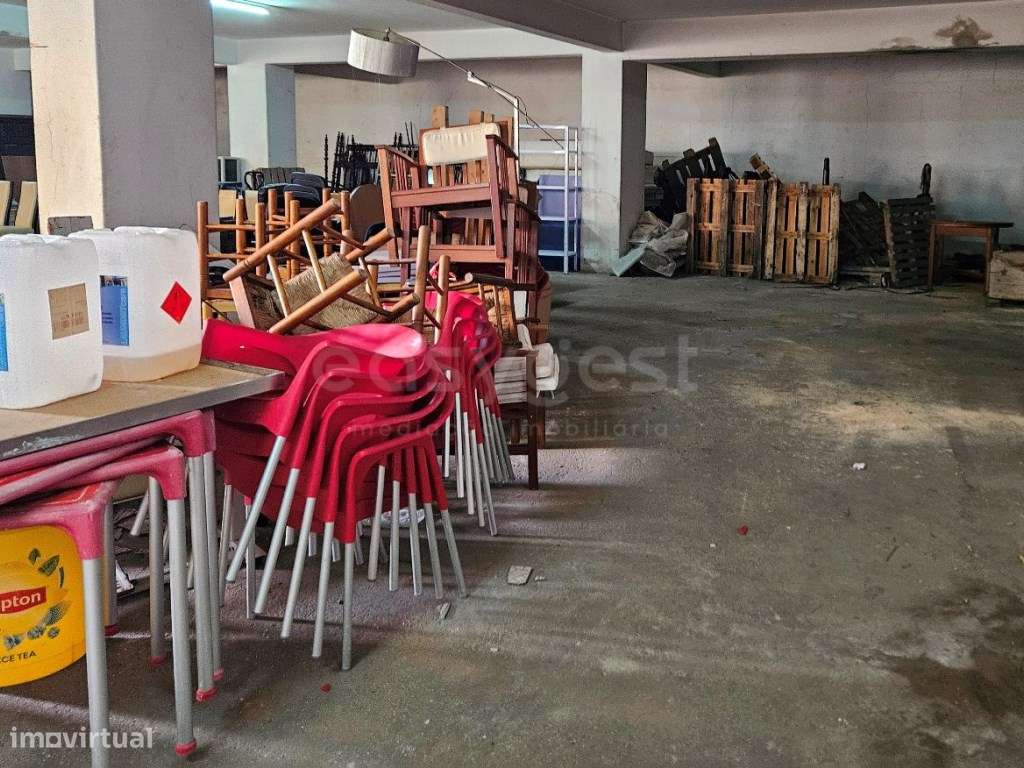 Armazém com área de 441 m2 em Ferragudo, Lagoa - Grande imagem: 5/11
