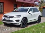 Volkswagen Touareg - 1