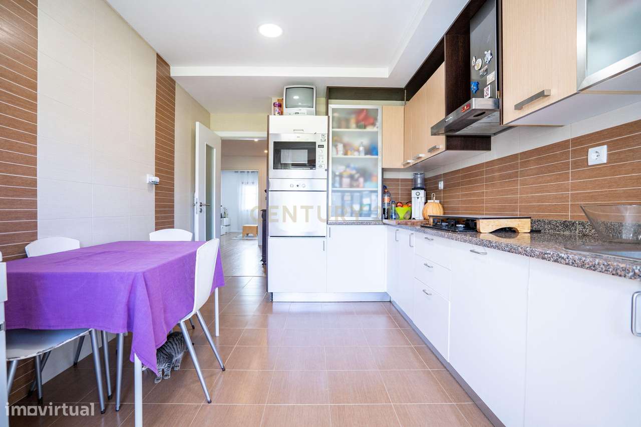 Apartamento T3 em Montijo-30