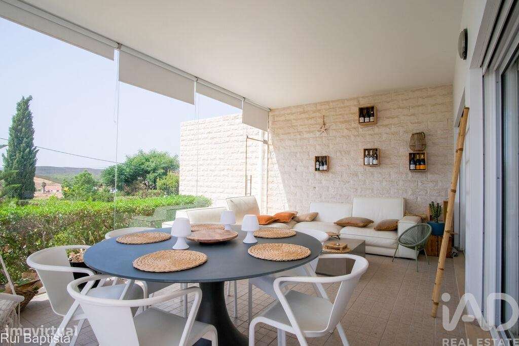 Casa / Villa T4 em Mexilhoeira Grande de 255,00 m2 - Grande imagem: 5/29