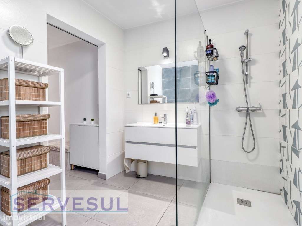 Moradia Nova e Moderna composta por 3 pisos com 2 quartos, com 91 m...-16