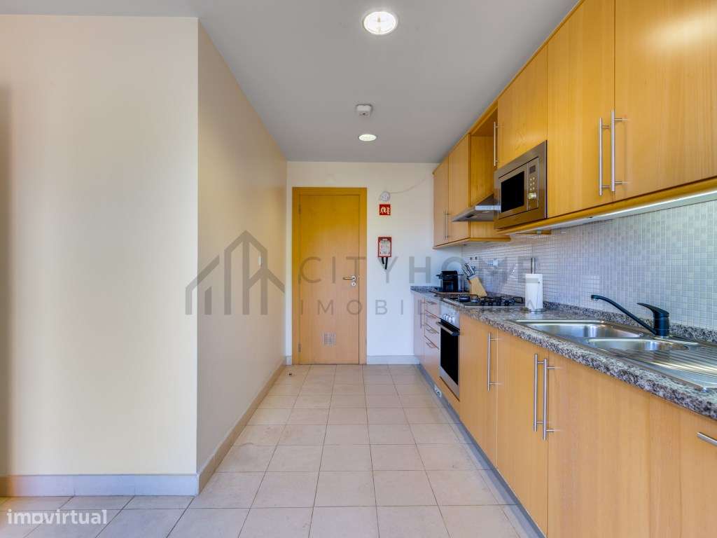 Apartamento T1+1 com piscina, elevador e 2 lugares de estacionament...-17