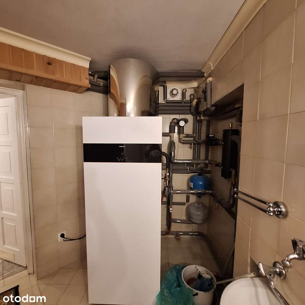 Dom wolnostojący 630m2 na Woli Justowskiej-15