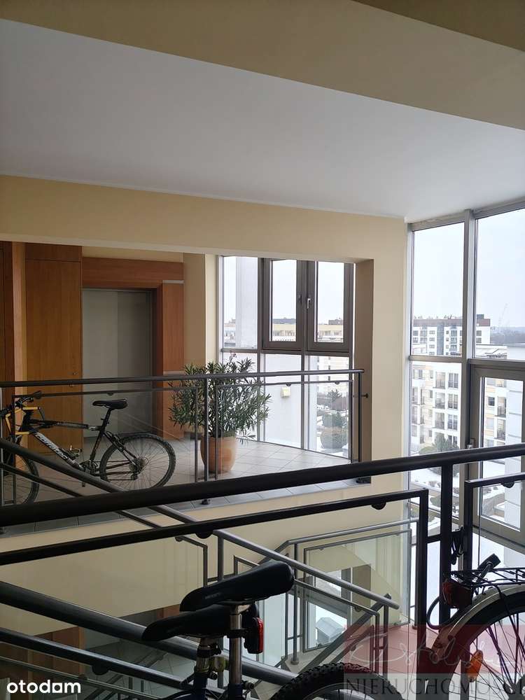 Z dużym balkonem i garażem w super lokalizacji-15