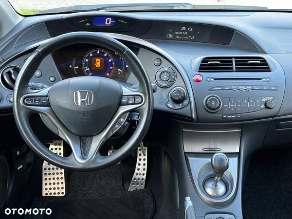 Honda Civic 1.8 Sport - 30