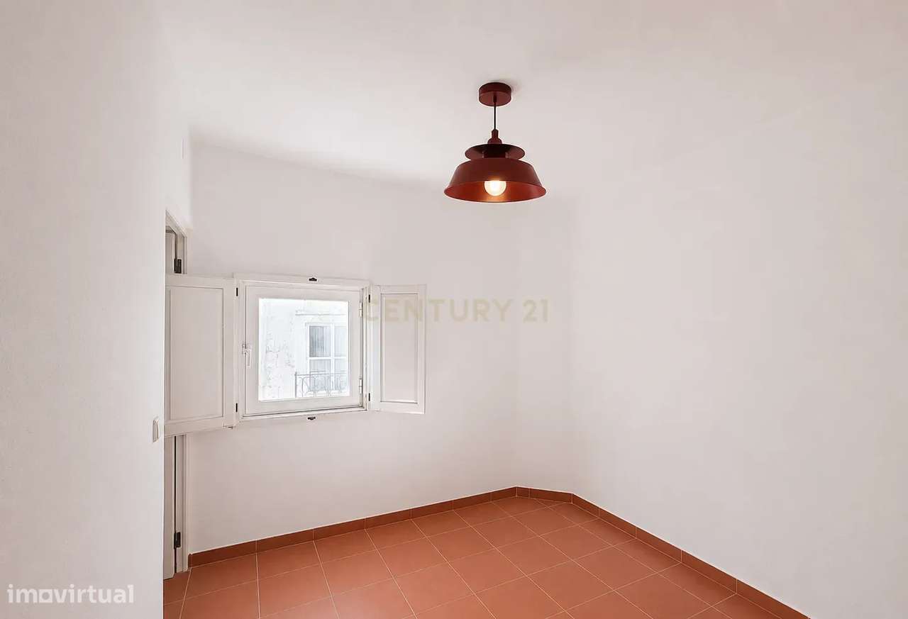 Moradia T3 Totalmente Reabilitada com Terraço Panorâmico de 360º sobre-8