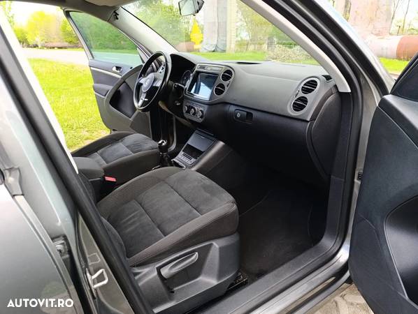 Volkswagen Tiguan 2.0 TDI 4Mot Comfortline - 8