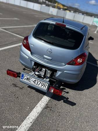 Opel Corsa 1.2 16V Enjoy - 3