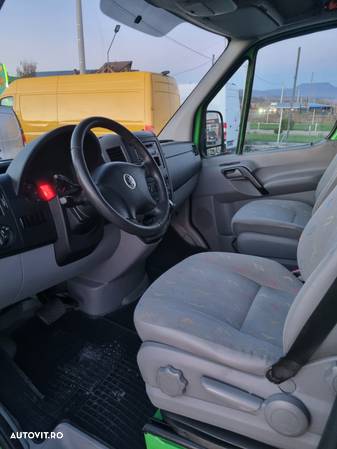 Volkswagen Crafter 2,5 TDI An 2011 Axă dublă spate Detarat la 3,5 Țone Categoria B , Cutie Automată Climă Scaun pernă aer - 8