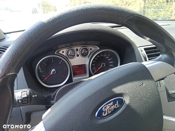 Ford C-MAX - 11