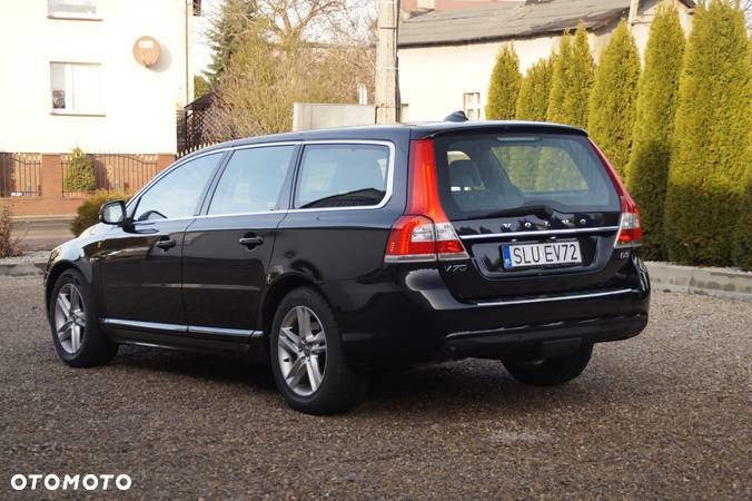 Volvo V70 D3 Momentum - 7