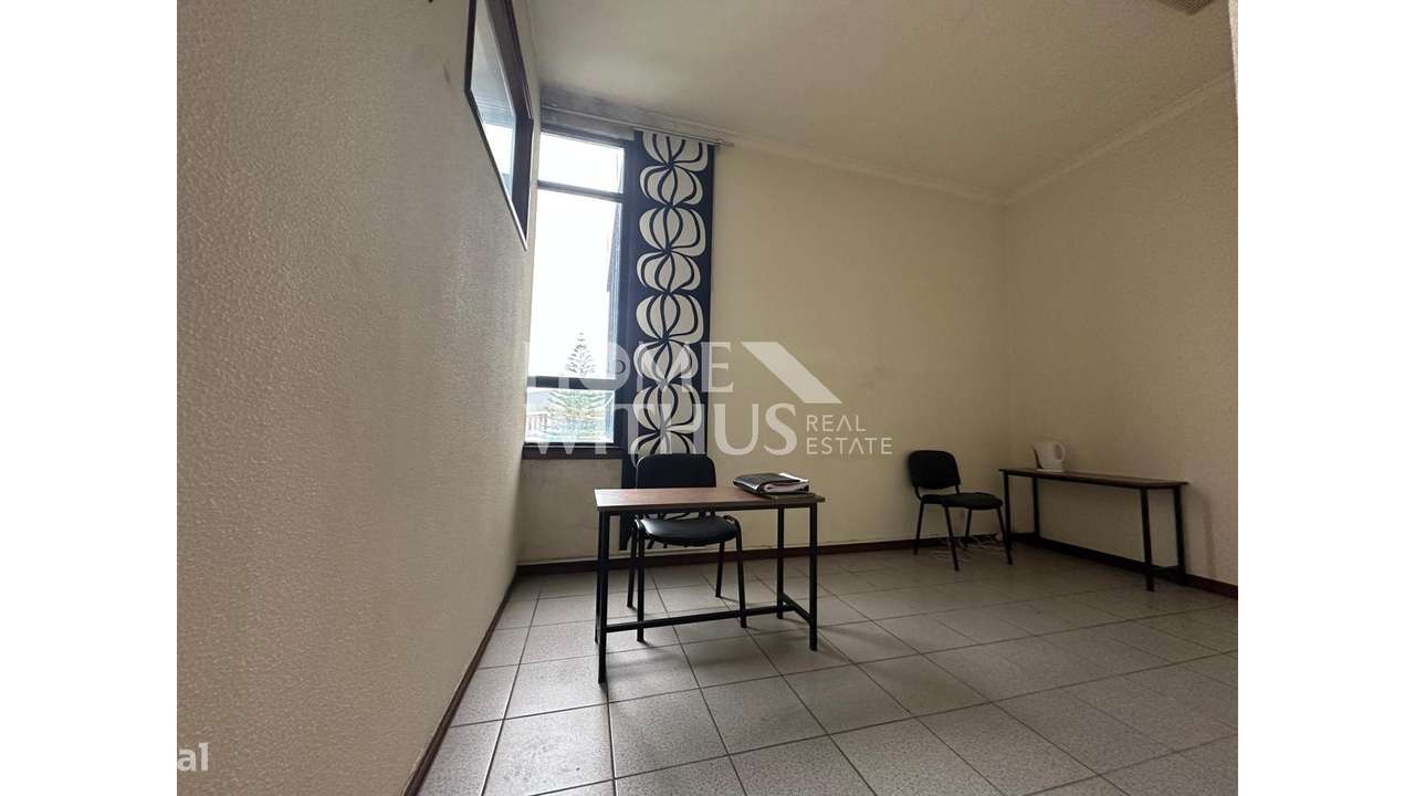 ESCRITÓRIO CENTRO DE ERMESNDE-16