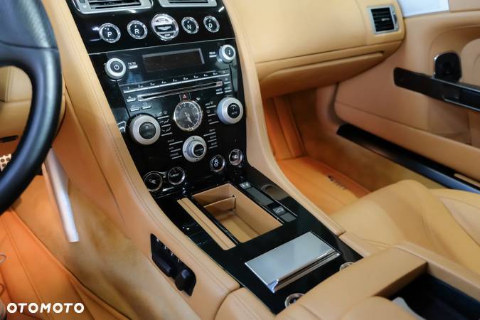 Aston Martin DBS Carbon Edition Touchtronic II - 17