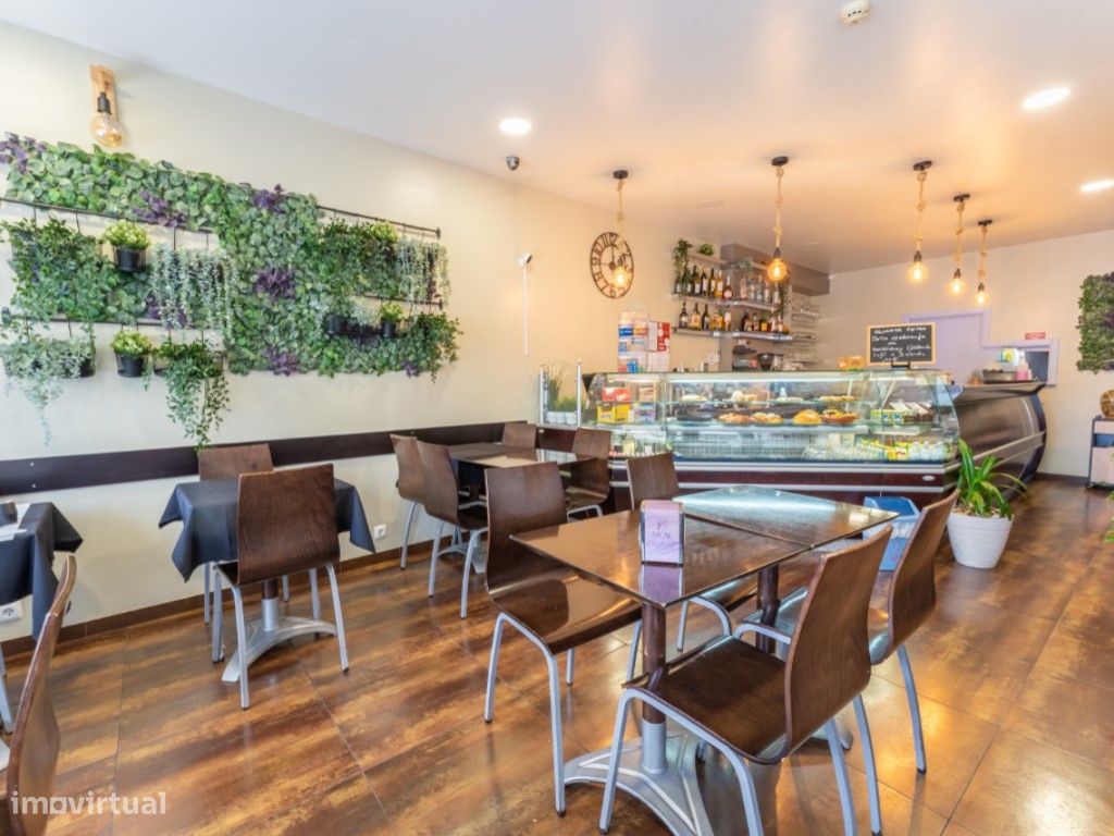 Bar / Restaurante com todo o recheio para venda na Nazaré - Grande imagem: 1/34
