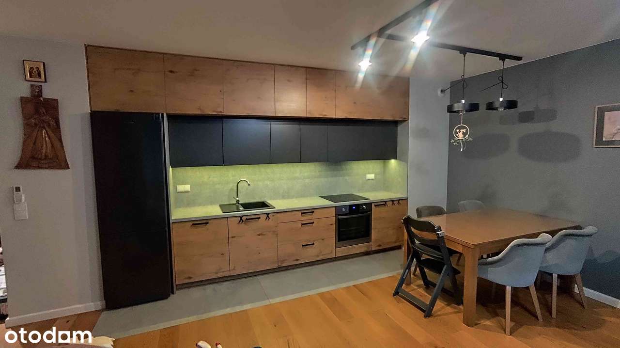 Przestronne, 3 sypialnie z salonem-1