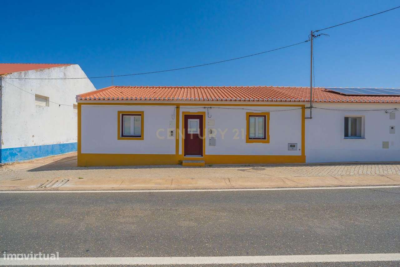 Moradia Térrea com Terraços em Mértola – Habitação ou Investimento-0