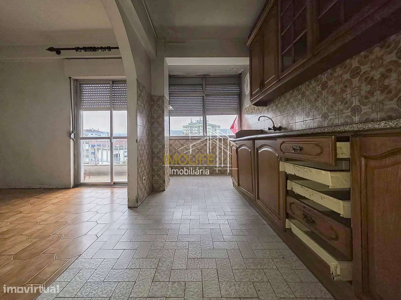 Apartamento T2 com varanda - Grande imagem: 3/33