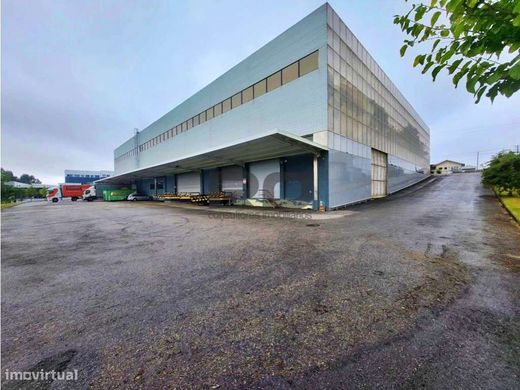 Armazém moderno em Santa Maria da Feira - Grande imagem: 4/16
