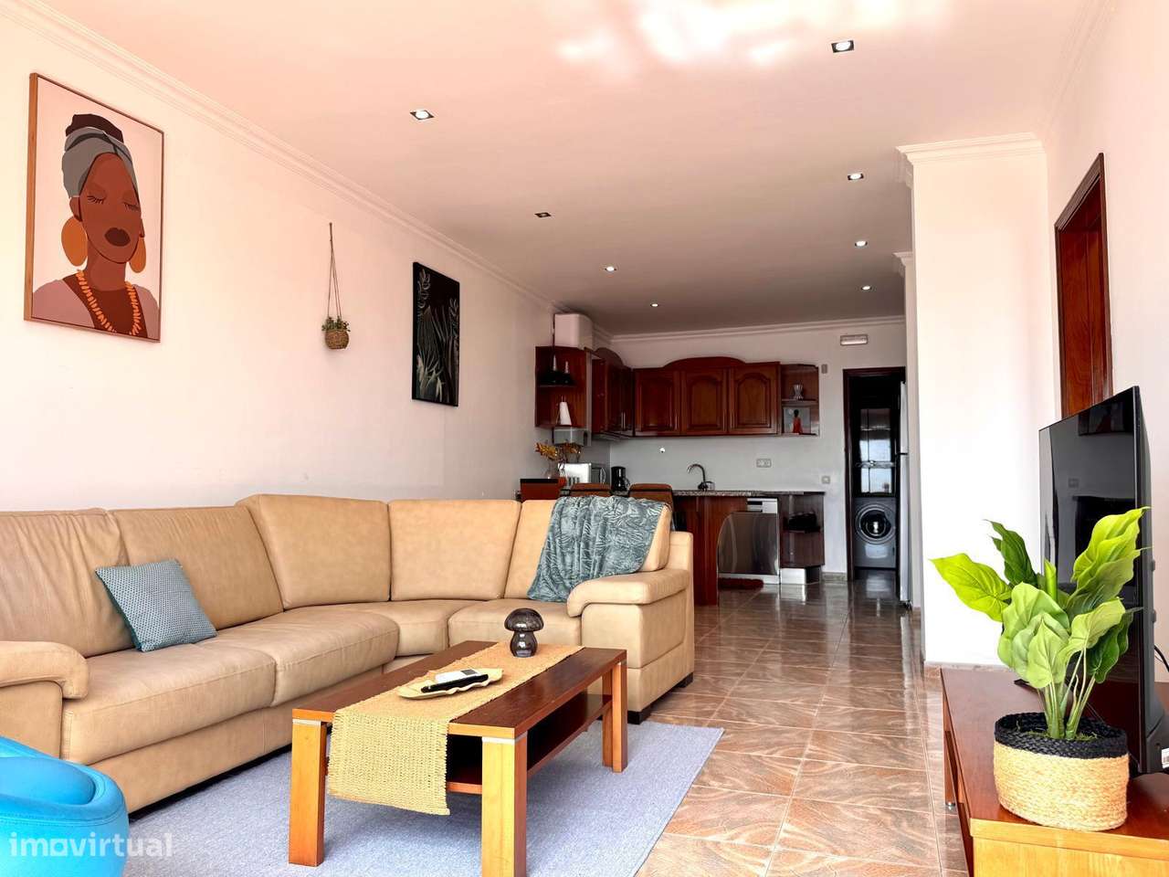 Moradia composta por 3 pisos com entradas independentes - Grande imagem: 3/12