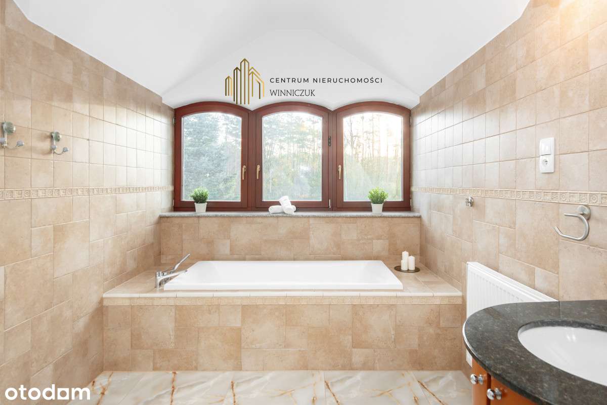 Rezydencja z basenem tuż przy lesie-6