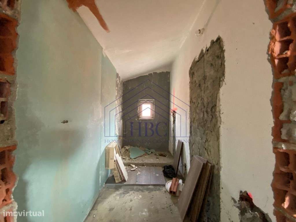 Moradia T3+1 com Grande Potencial na Lagoa de Albufeira - Sesimbra-29