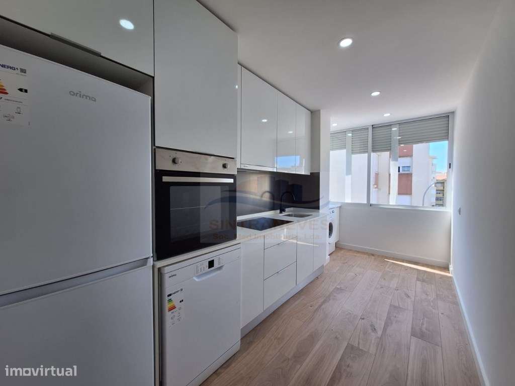 T1 Totalmente Remodelado na Damaia - Moderno, Funcional e Pronto a ... - Grande imagem: 4/4