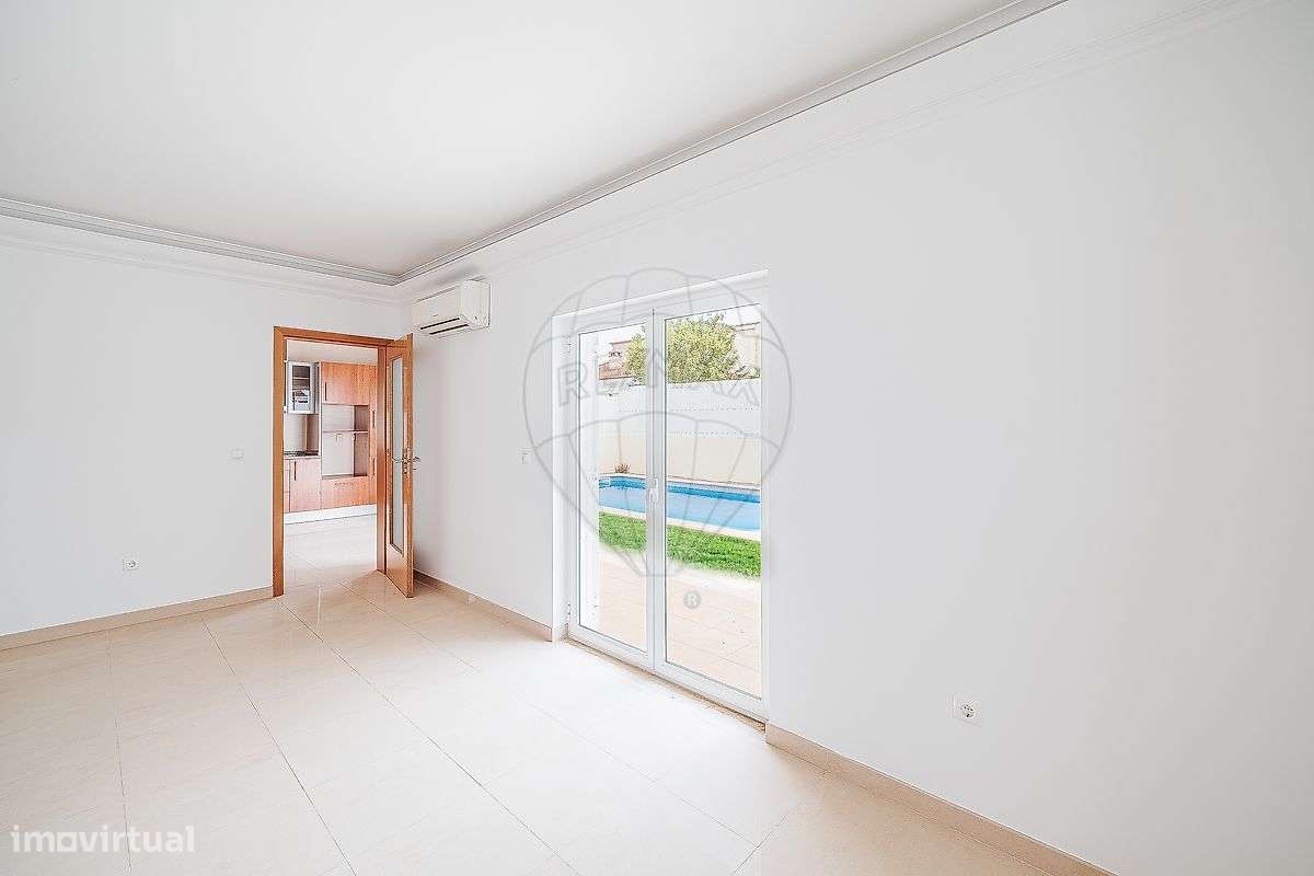 Moradia T4 para venda-9