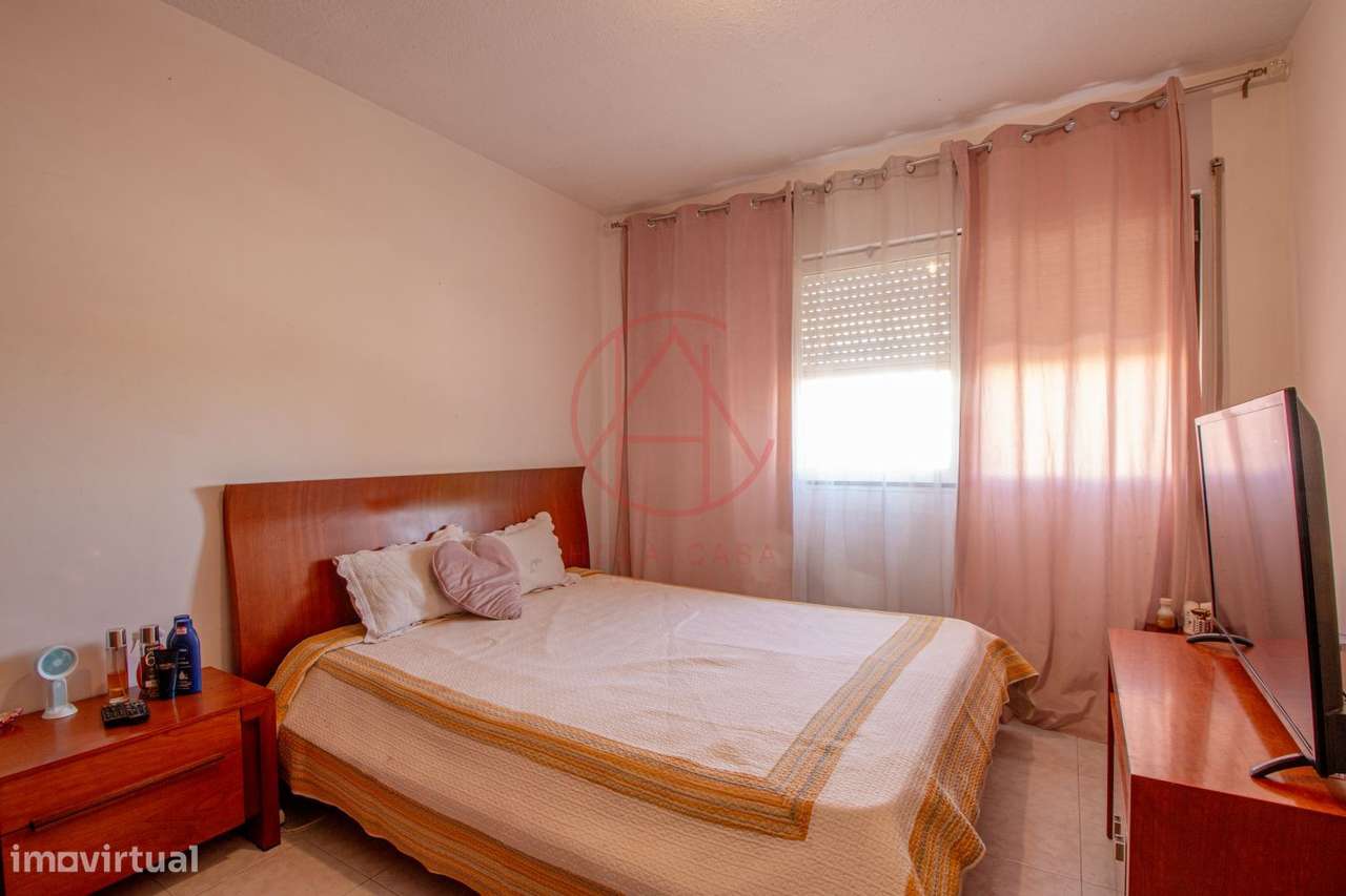 APARTAMENTO T3 1º andar c/ elevador - Sto Antonio da Charneca-17