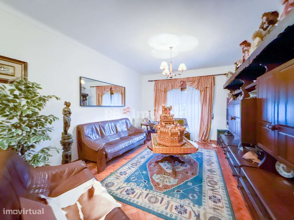 Moradia T4 com garagem em Abrantes - Grande imagem: 4/17