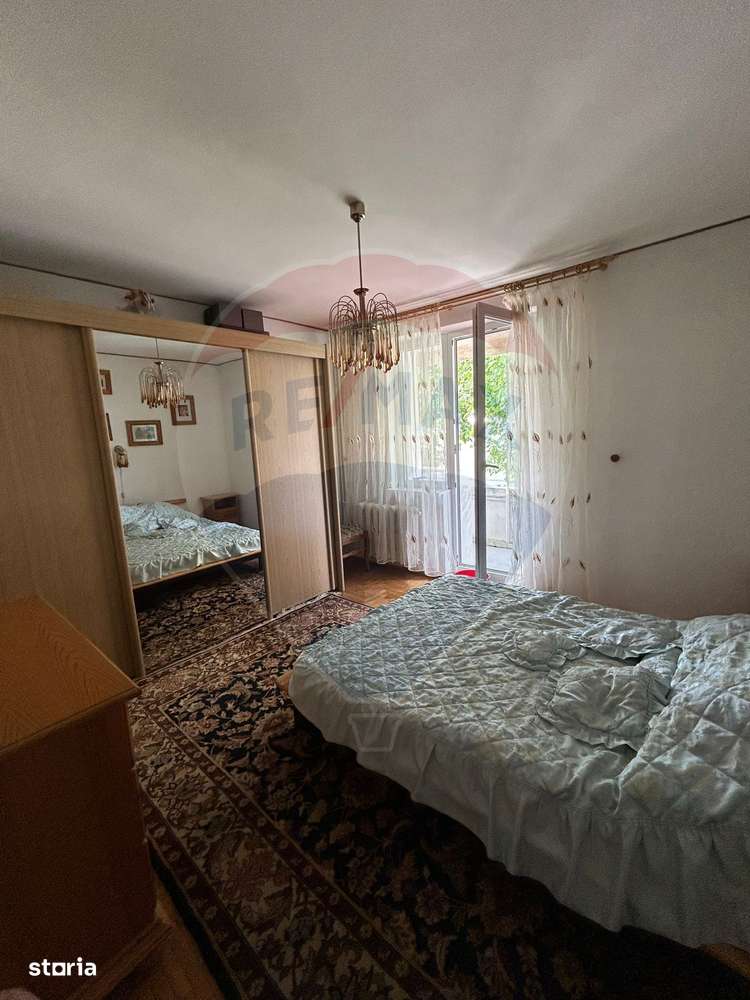 Apartament cu 3 camere de închiriat - CATEDRALĂ - Imagine principală: 5/13