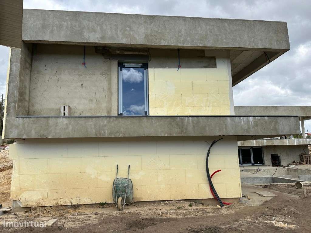 Moradia T5 de Luxo | Vila Alegre, Fernão Ferro-51