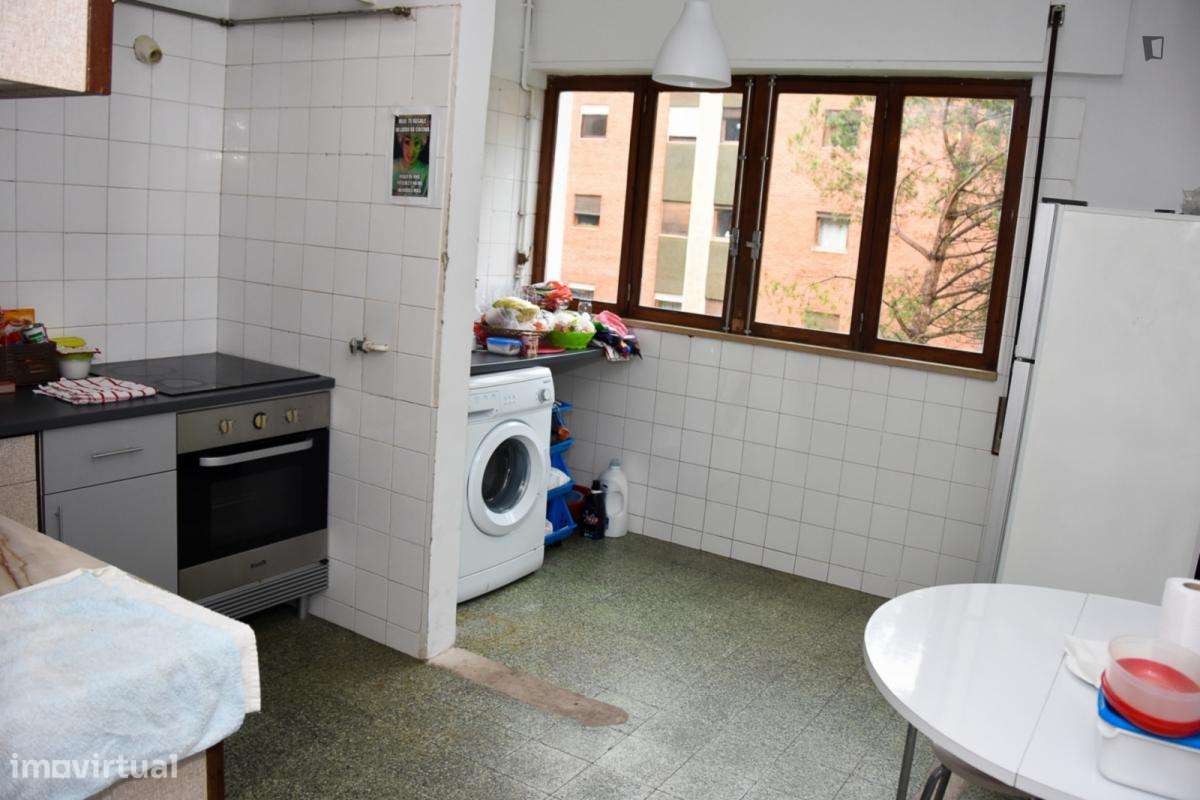 Quarto - localizado em Bairro do Sol Coimbra - Grande imagem: 4/10