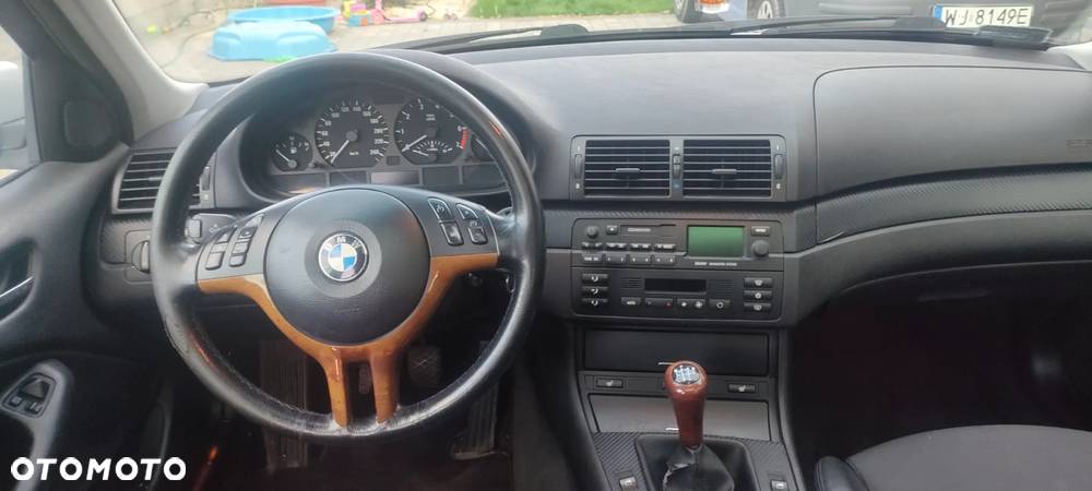 BMW Seria 3 318i - 8