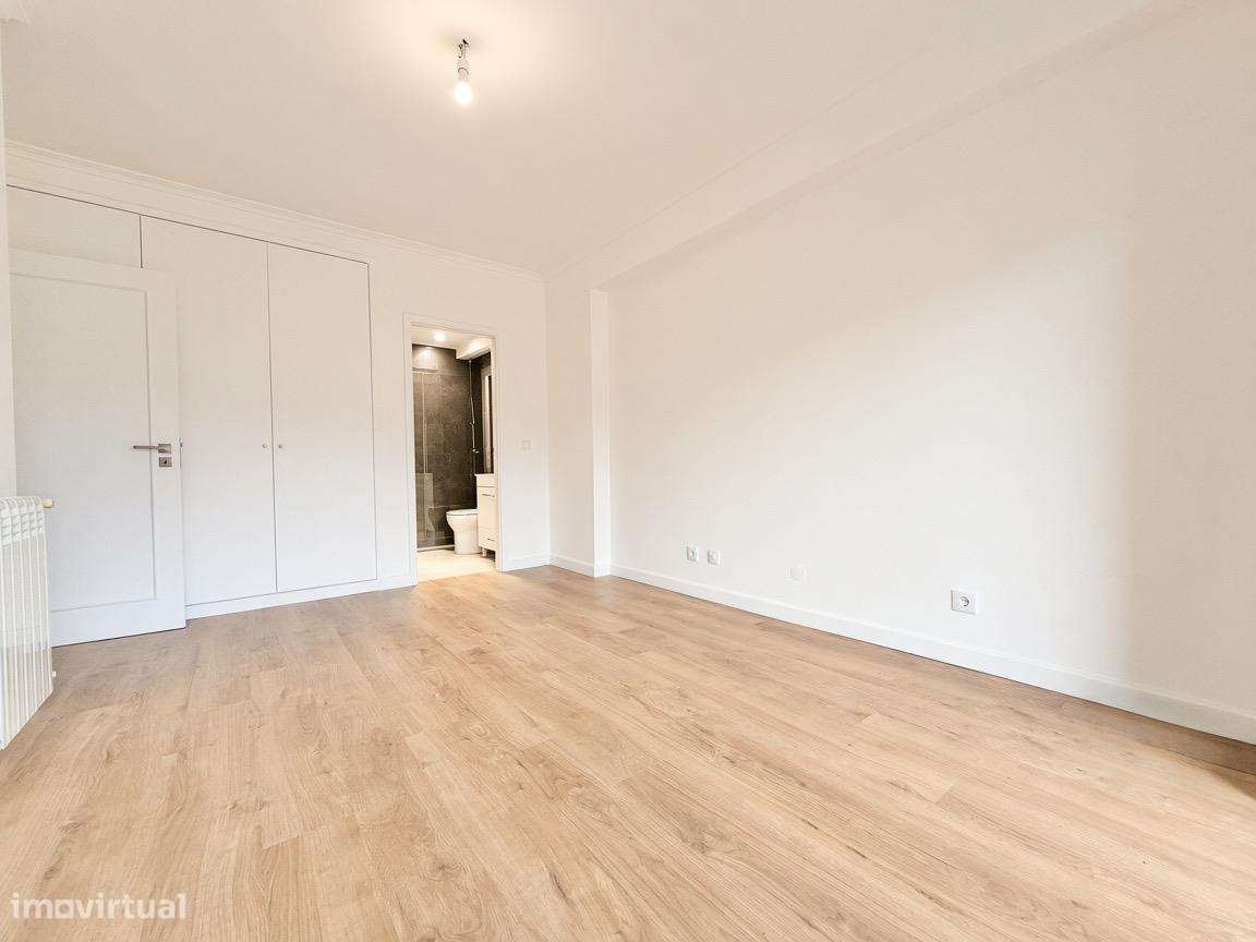 Apartamento T3 com elevador e garagem em Lamaçães-15