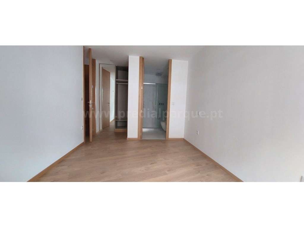 Apartamento T2 com 2 lugares de garagem, Bessa - Grande imagem: 5/20