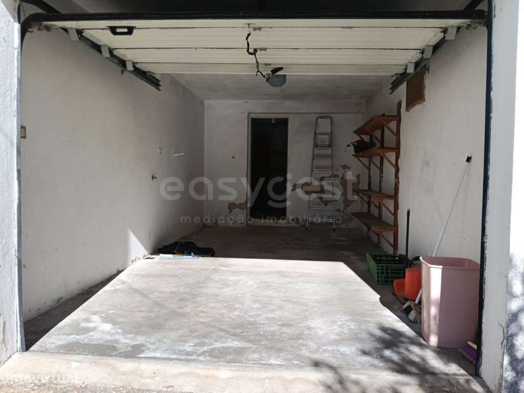 Moradia Bi-Familiar localizada no centro da vila de Aljustrel - Grande imagem: 4/16