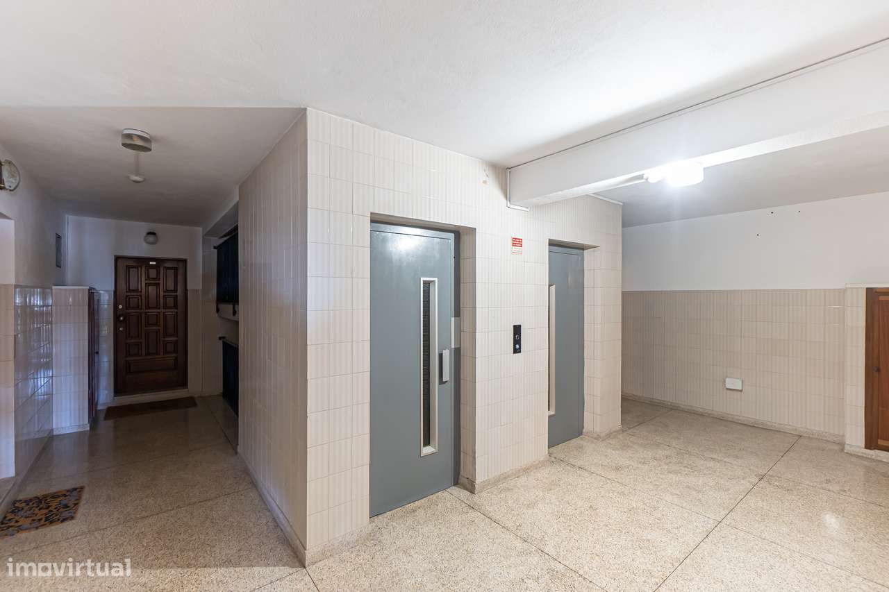 T2 com garagem fechada em Laborim-14