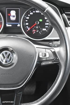 Volkswagen Passat 2.0 TDI DSG 4Motion R Executive - 32