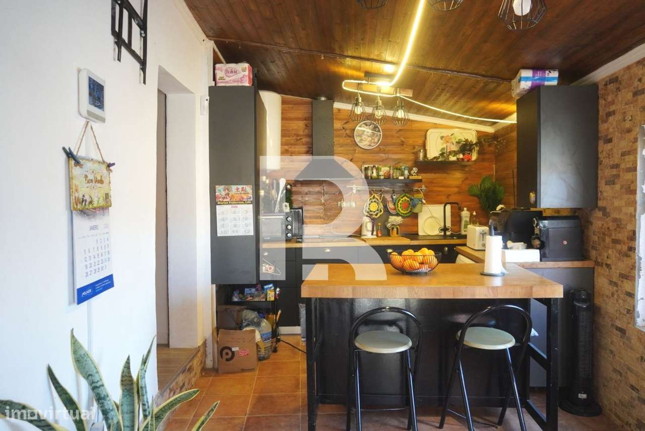 Moradia T2 no centro de Carreiras em Torres Vedras - Grande imagem: 3/36